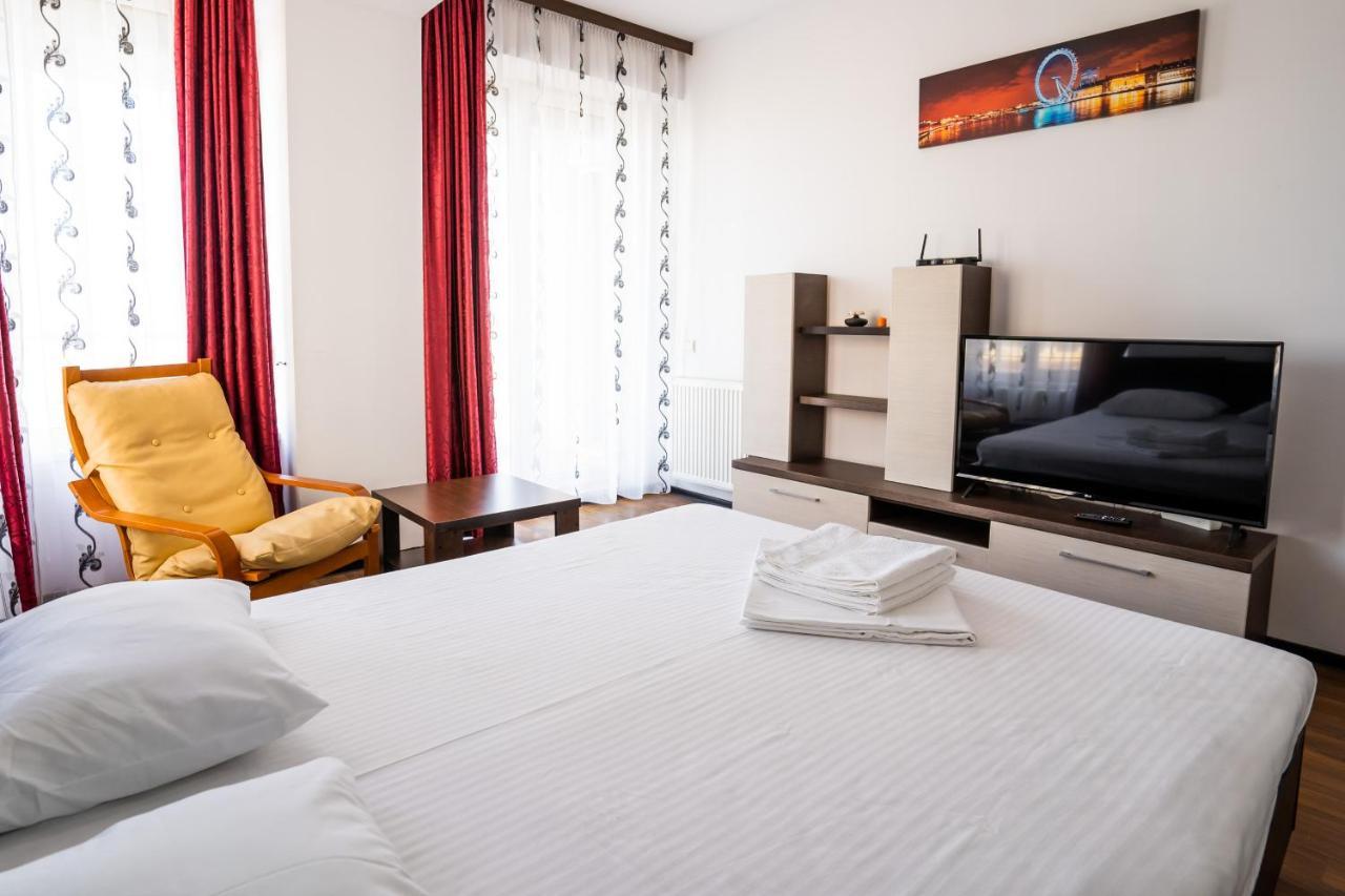 Summerland Relax Apartments Mamaia Ngoại thất bức ảnh