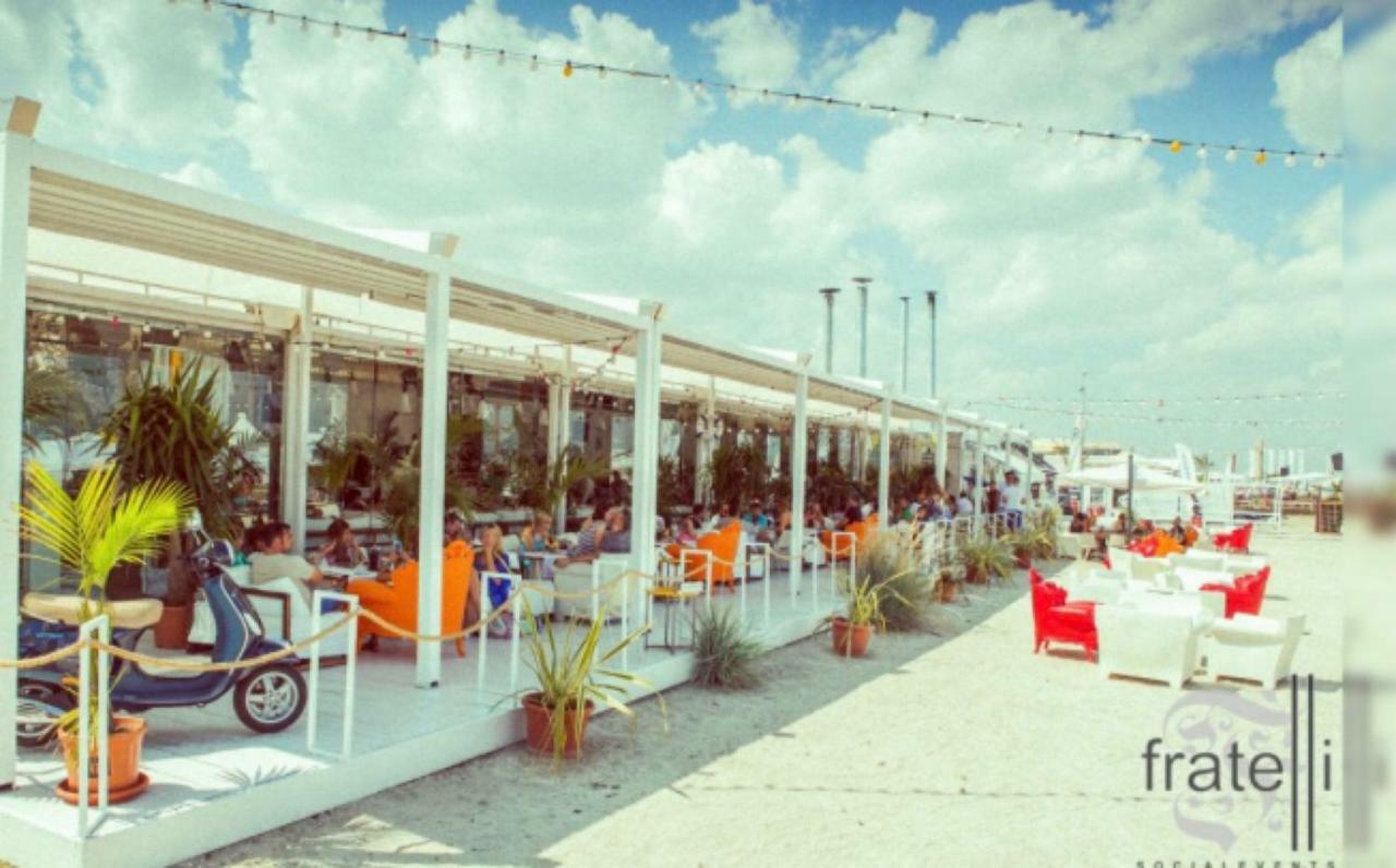 Summerland Relax Apartments Mamaia Ngoại thất bức ảnh